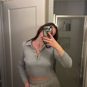 Gray Ribbed Knit Cropped Sweater